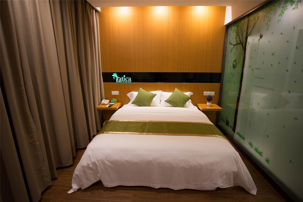 Vatica Shanghai Pudong Airport Town Renmintang Road Hotel Exterior foto